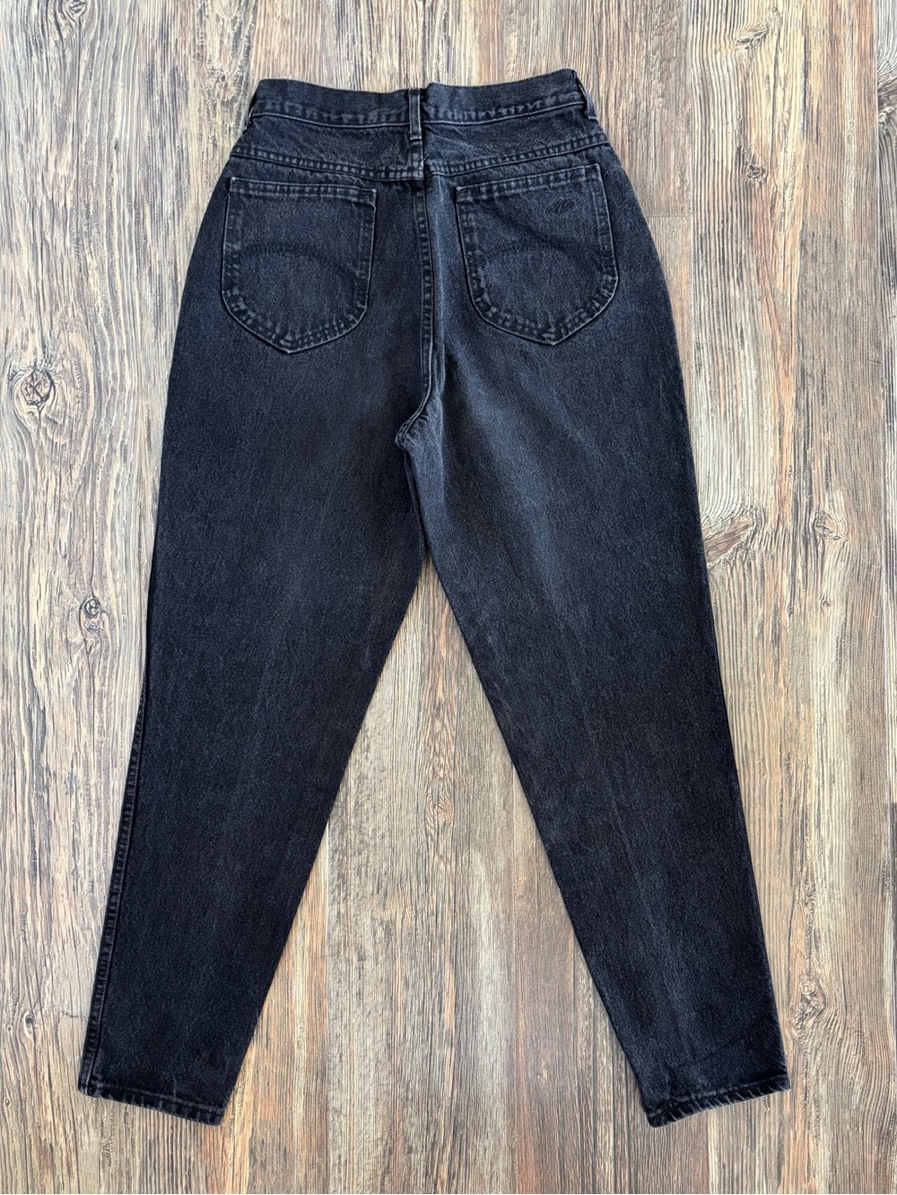 Vtg Chic High-Waist Tapered Mom Jeans Womens 12 Faded Black Denim 90s Retro